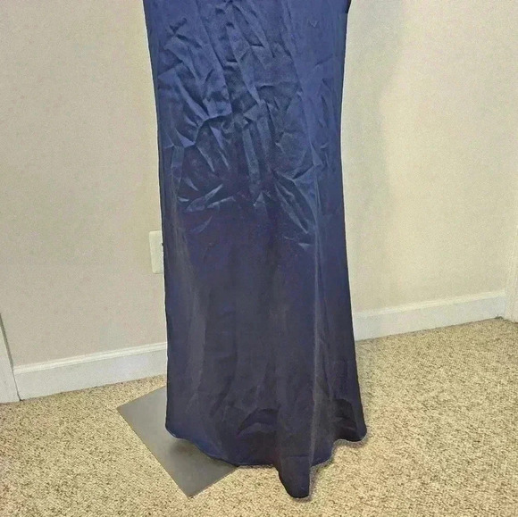 Lulu's On The Guest List One Shoulder Satin Maxi Dress NWT Size Medium - Picture 4 of 16